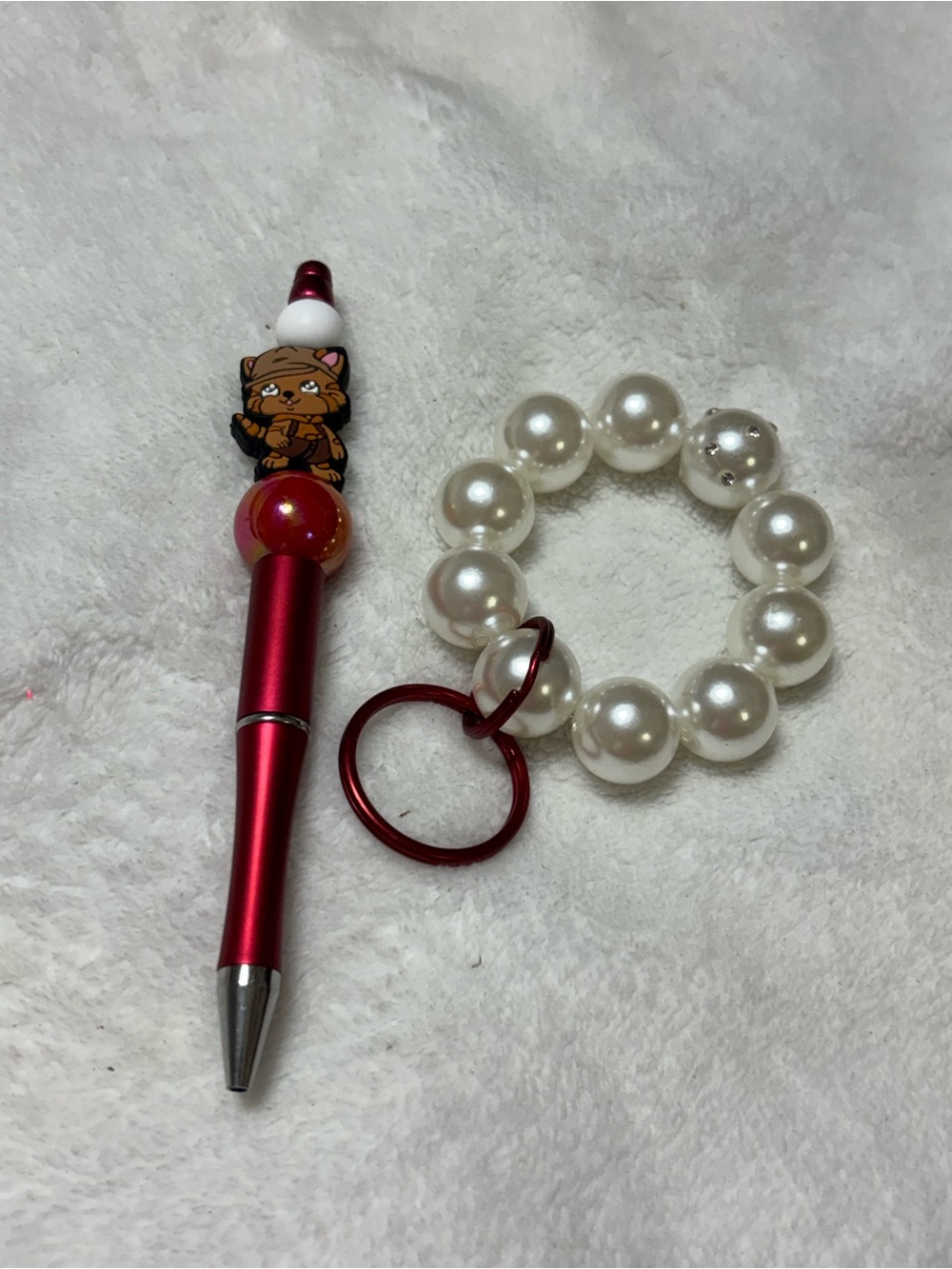 Adorable Red Cat Top Beaded Pen with pearl finish beaded keyring
